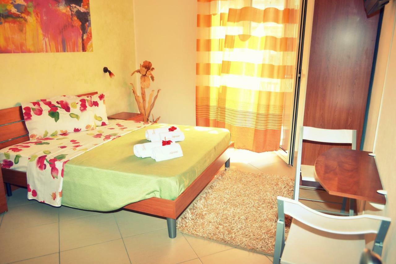 Bed and Breakfast Scirocco Чефалу Номер фото